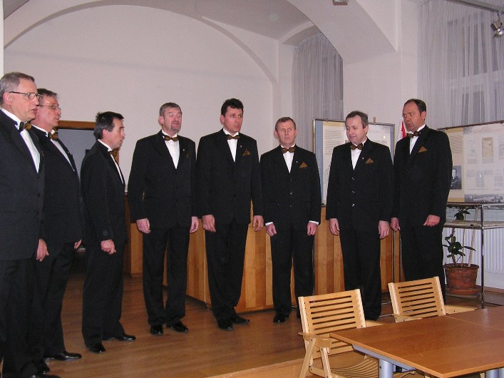 P2060035--.JPG