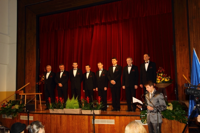 Koncert_oktet_ZVEN_2012_005-.jpg