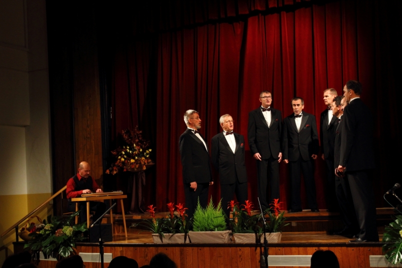 Koncert_oktet_ZVEN_2012_015-.jpg