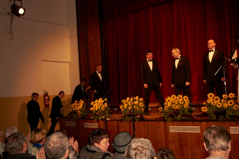 Oktet_Zven_letni_koncert_2013_04-.jpg